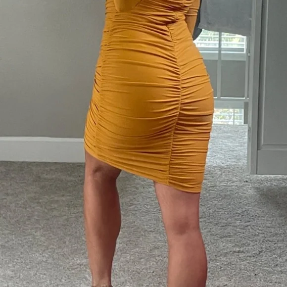 Bodycon dress - Picture 2 of 3